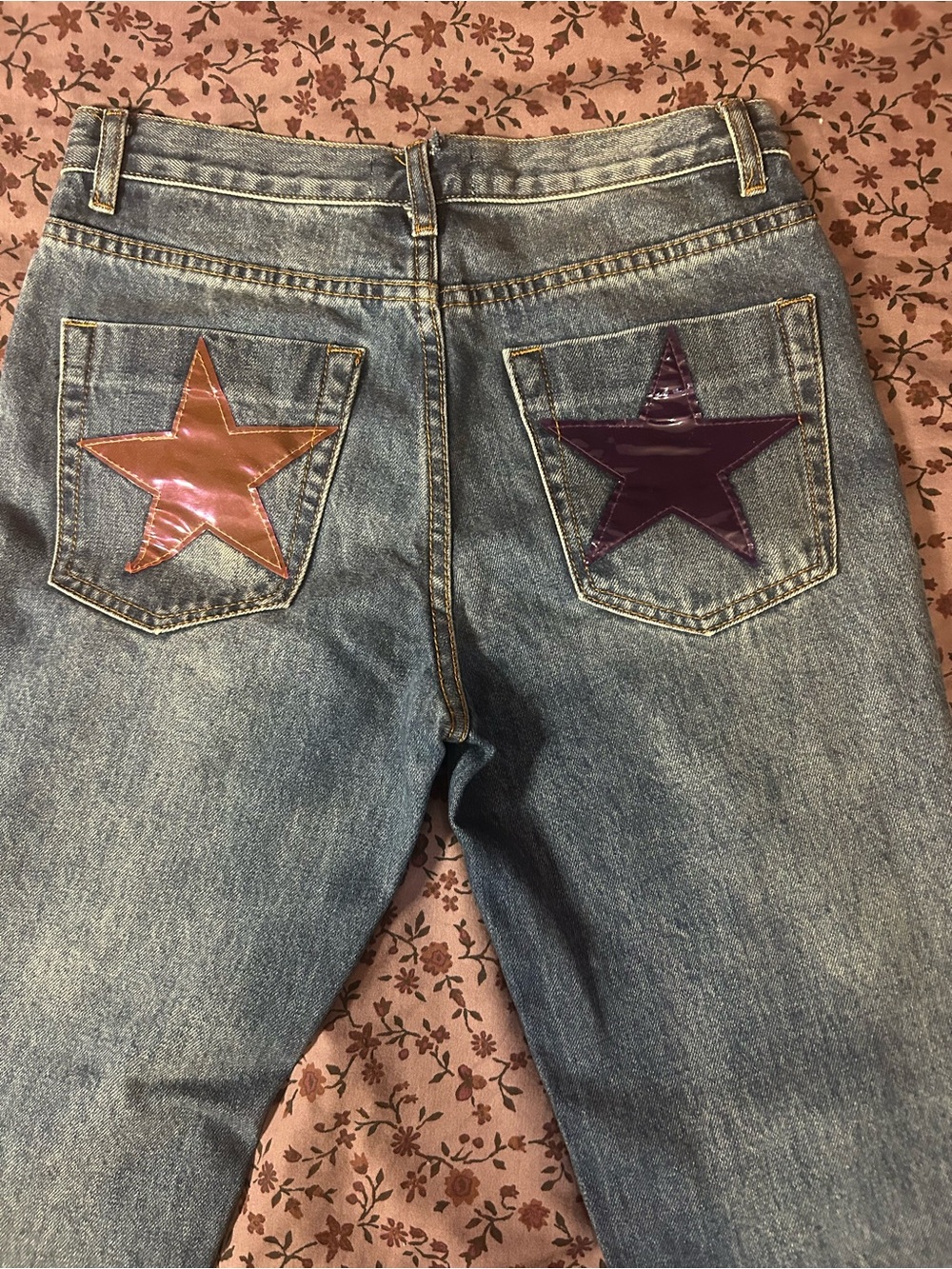 90s style jeans with stars